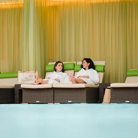 Western Parkhotel & 호텔