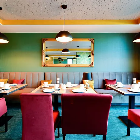 Western Parkhotel & 호텔