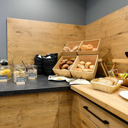 Western Parkhotel & 호텔 콧부스