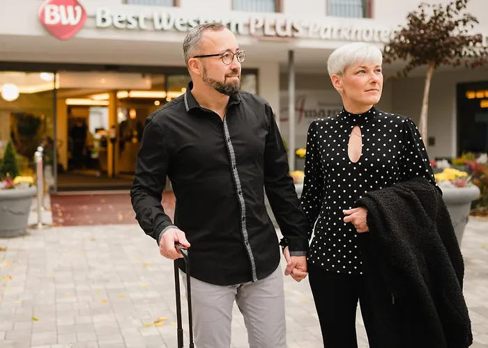 Western Parkhotel & 科特布斯